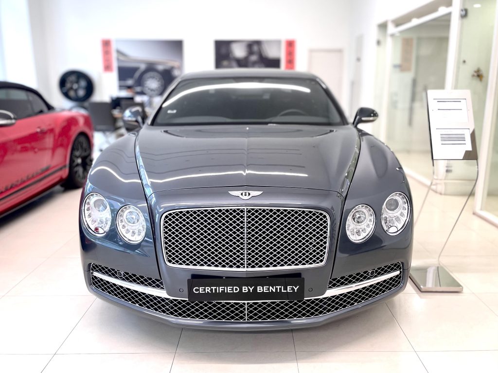 FLYING SPUR W12