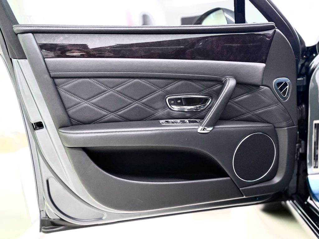 FLYING SPUR W12