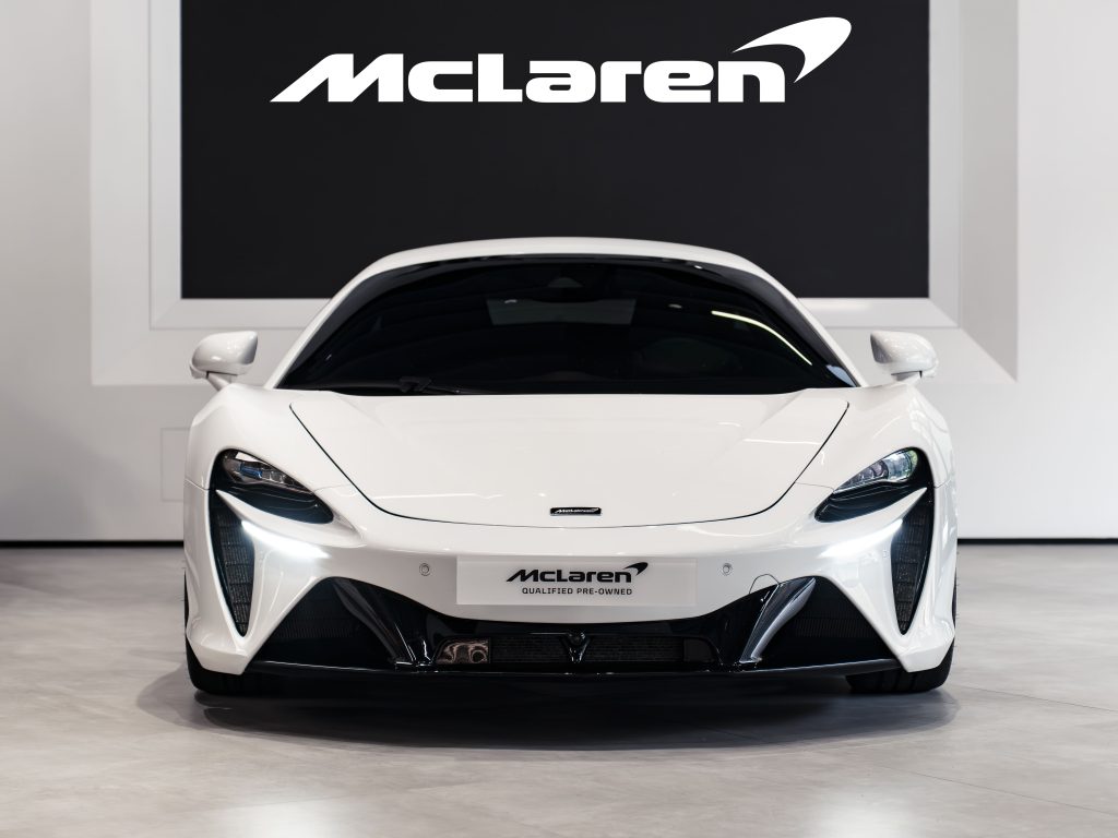 McLaren Artura Coupe