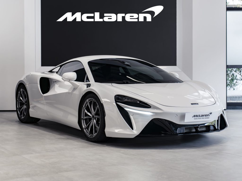 McLaren Artura Coupe