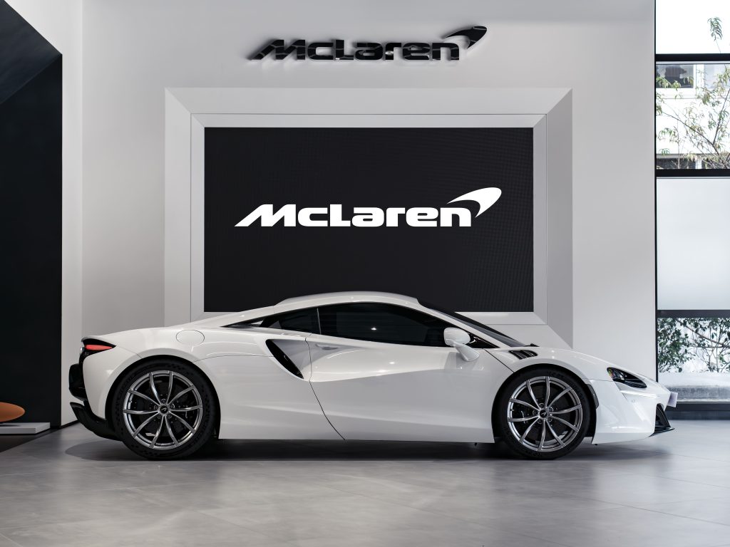 McLaren Artura Coupe