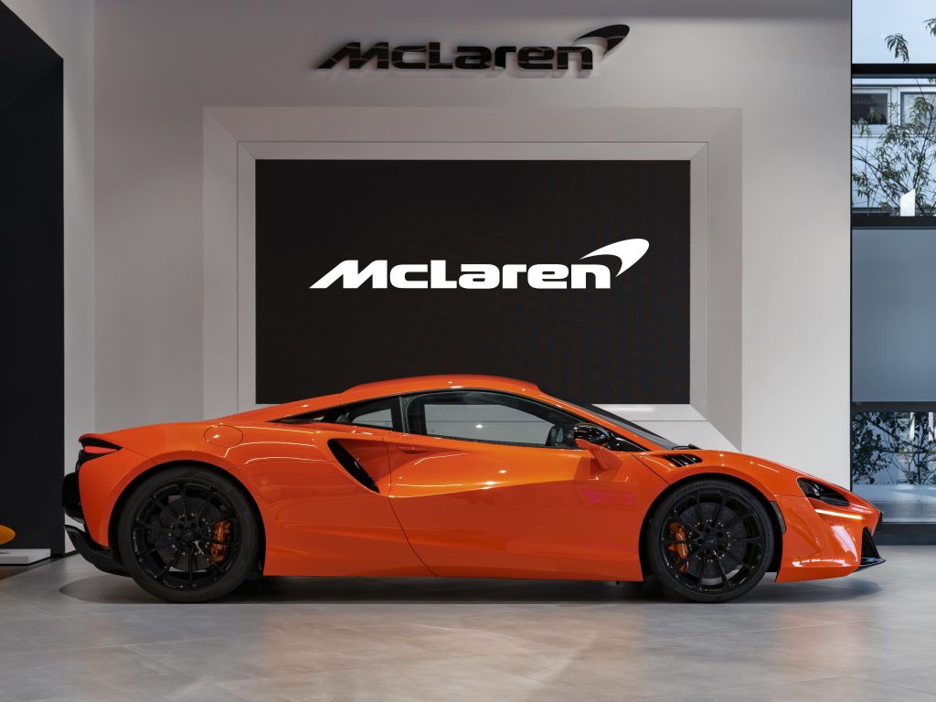 McLaren Artura Coupe