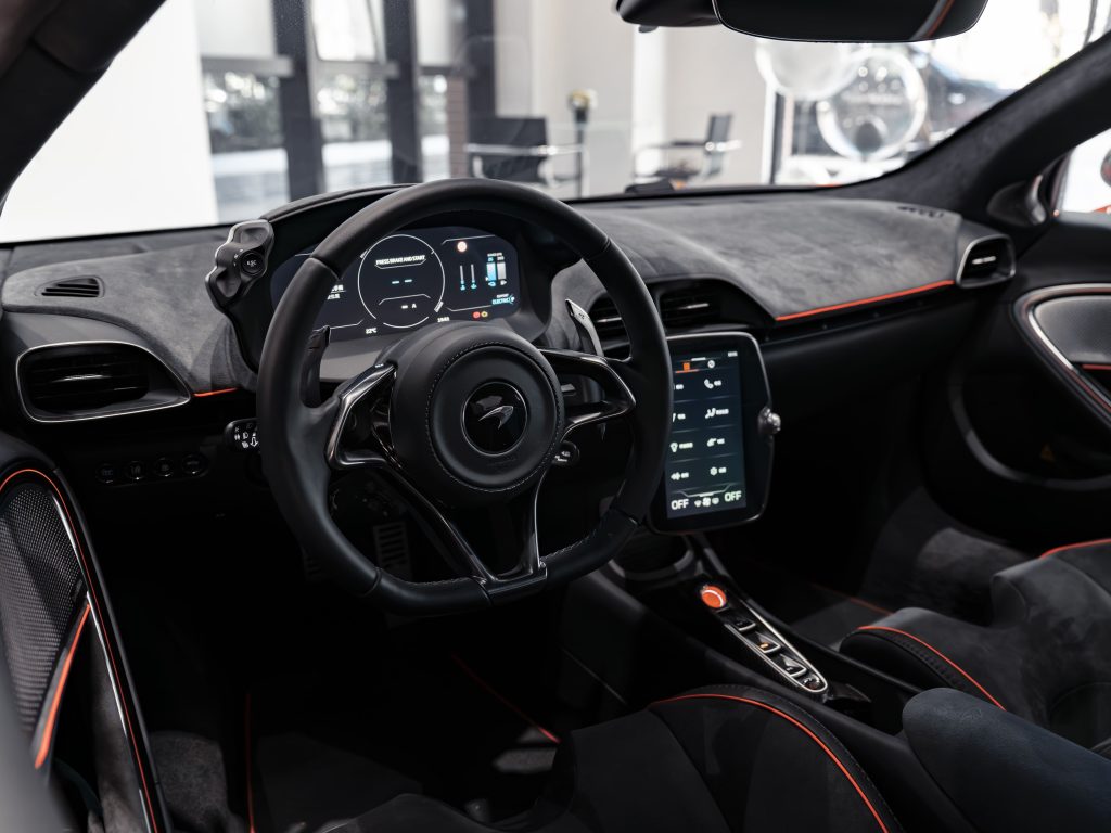 McLaren Artura Coupe