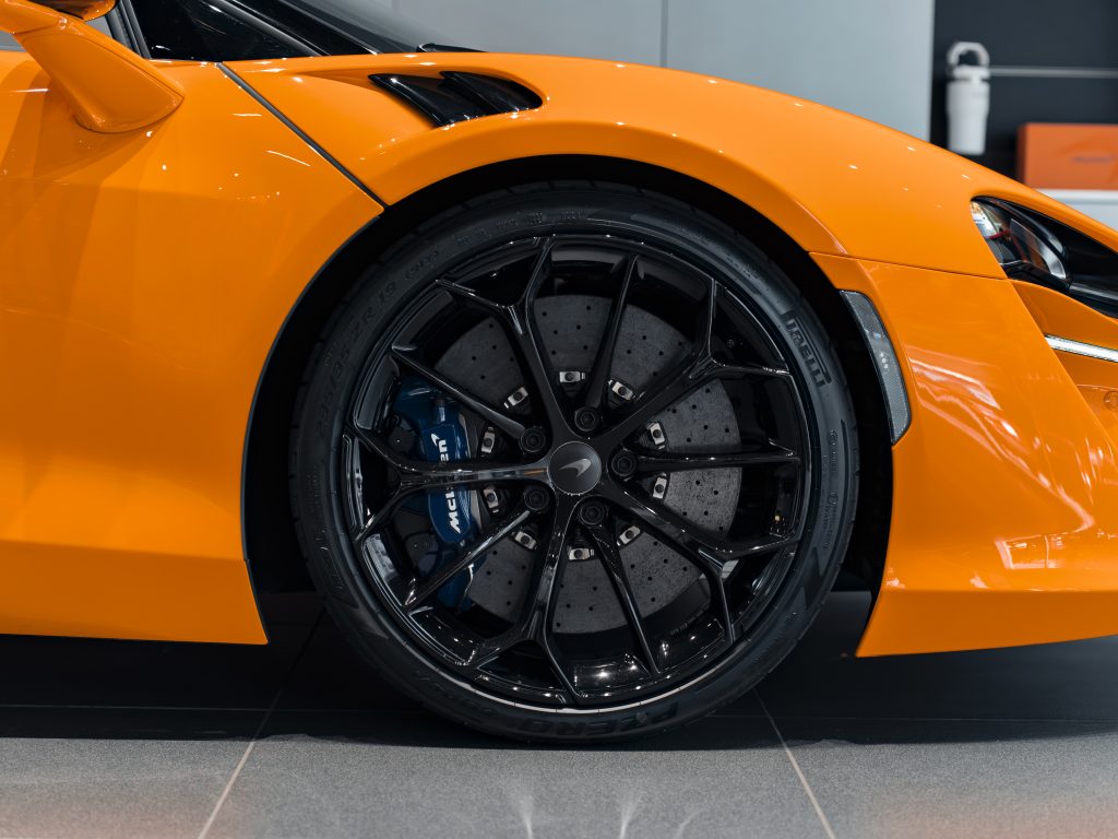 McLaren Artura Spider