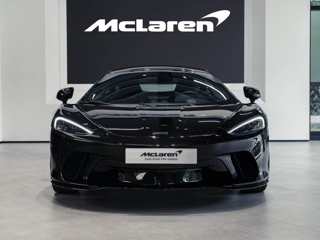 McLaren GT