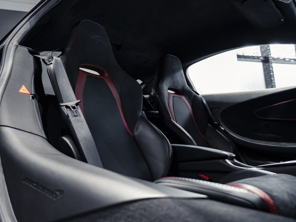 McLaren GT