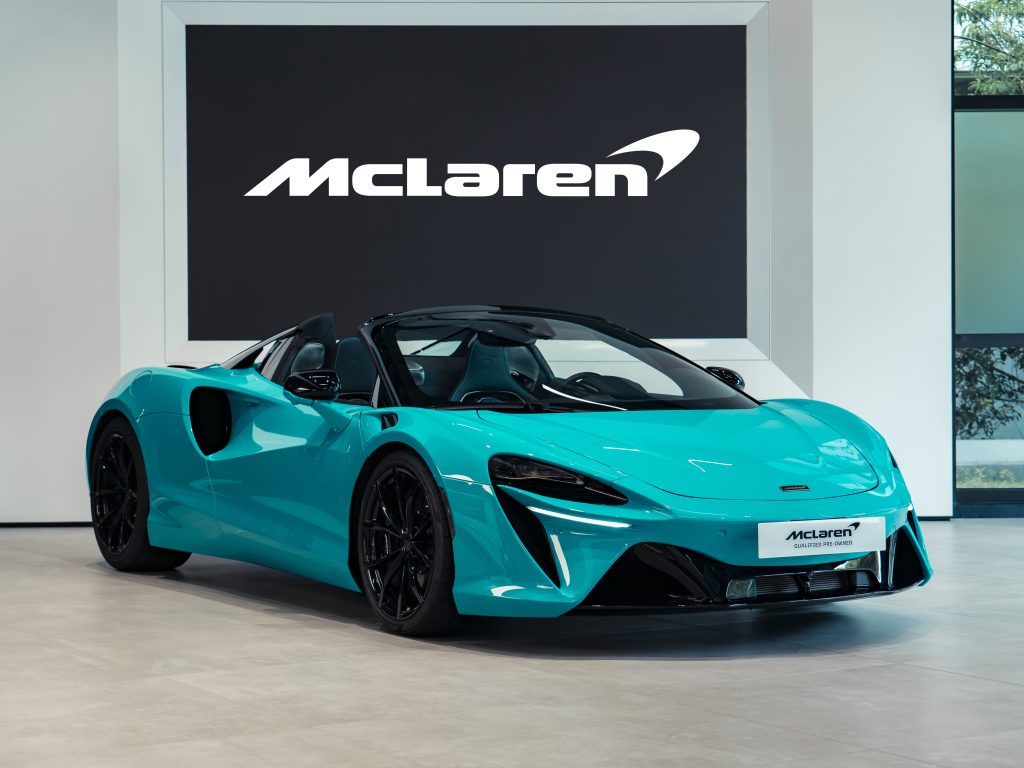 McLaren Artura Spider