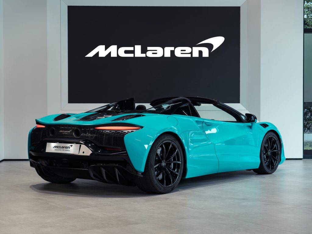 McLaren Artura Spider