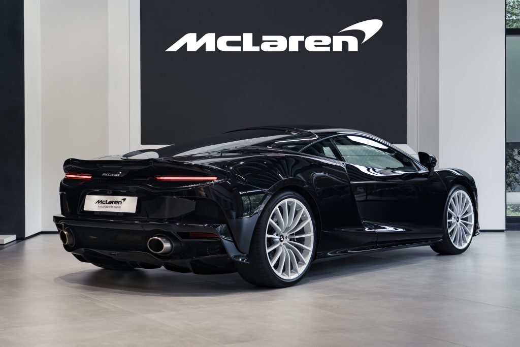 McLaren GT