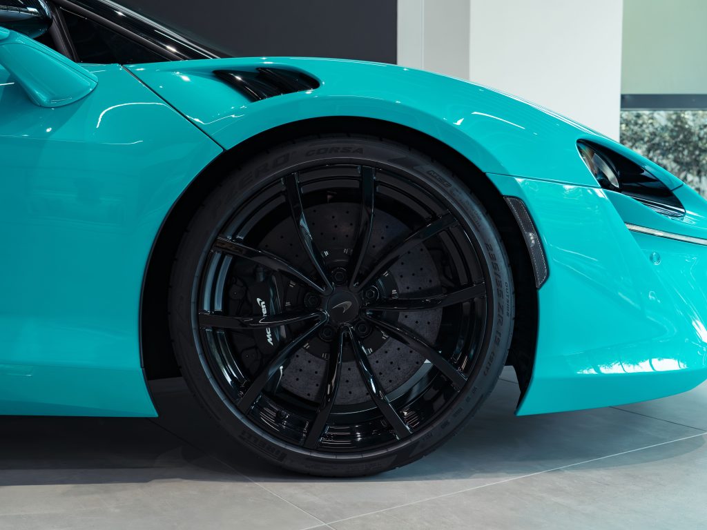 McLaren Artura Spider